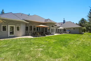 3729 NW Summerfield Rd, Bend, OR 97703 - Photo 57