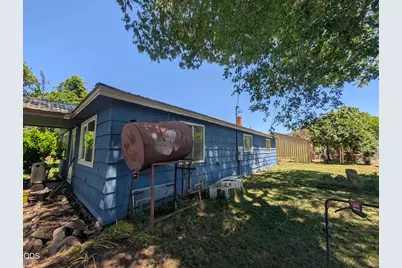 37419 Modoc Point Road, Chiloquin, OR 97624 - Photo 5