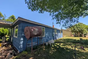 37419 Modoc Point Rd, Chiloquin, OR 97624 - Photo 5