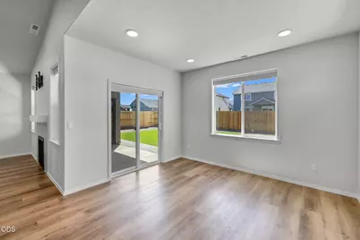 1734 NW Varnish Avenue, Redmond, OR 97756 - Photo 15