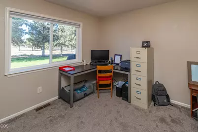 12453 SW Snug Place, Terrebonne, OR 97760 - Photo 11