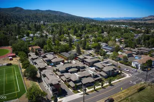 61 S Mountain Ave, Ashland, OR 97520 - Photo 25
