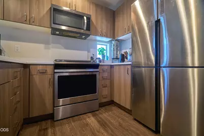 61 S Mountain Avenue, Ashland, OR 97520 - Photo 7