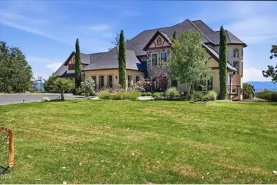 15202 Richards Way, Eagle Point, OR 97524 - Photo 5
