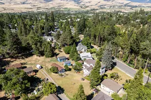 143 Granite St, Ashland, OR 97520 - Photo 49