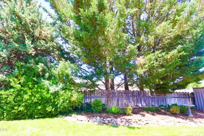 2311 Amaryllis Street, Medford, OR 97504 - Photo 37