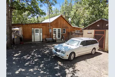 104 Fir Street, Shady Cove, OR 97539 - Photo 5