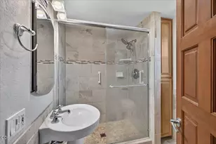 416 Piccadilly Cir, Medford, OR 97504 - Photo 21
