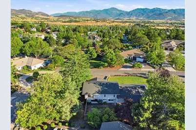 242 Yale Drive, Medford, OR 97504 - Photo 51