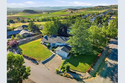 242 Yale Drive, Medford, OR 97504 - Photo 49