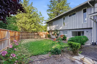 242 Yale Drive, Medford, OR 97504 - Photo 33