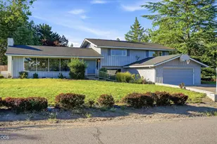 242 Yale Dr, Medford, OR 97504 - Photo 45