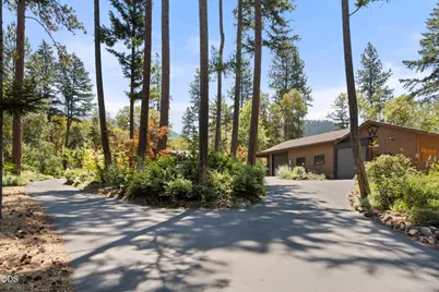 6589 Whispering Pines Lane, Jacksonville, OR 97530 - Photo 53