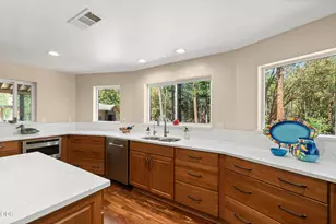 6589 Whispering Pines Ln, Jacksonville, OR 97530 - Photo 25