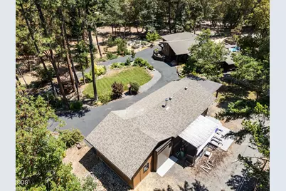 6589 Whispering Pines Lane, Jacksonville, OR 97530 - Photo 45