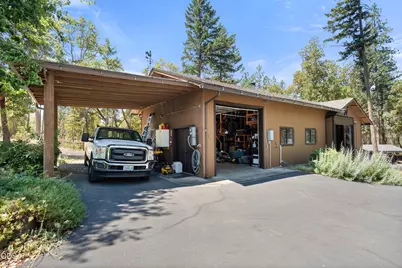 6589 Whispering Pines Lane, Jacksonville, OR 97530 - Photo 47