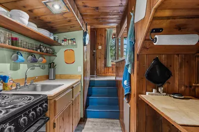 26104 SW Pine Drive, Camp Sherman, OR 97730 - Photo 15