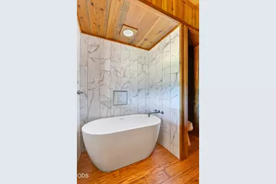 13751 SW Meadow View Drive, Camp Sherman, OR 97730 - Photo 17