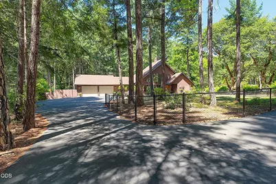 484 Round Prairie Road, Wilderville, OR 97543 - Photo 7