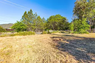 19560 Williams Hwy, Williams, OR 97544 - Photo 37