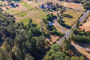 19560 Williams Hwy, Williams, OR 97544 - Photo 47