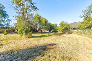 19560 Williams Hwy, Williams, OR 97544 - Photo 29