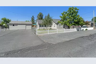 540 E 2nd Street, Merrill, OR 97633 - Photo 5