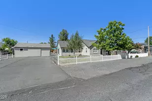 540 E 2nd St, Merrill, OR 97633 - Photo 5