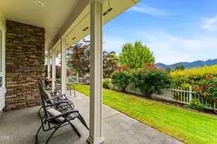 2226 SE Linden Ln, Grants Pass, OR 97527 - Photo 3