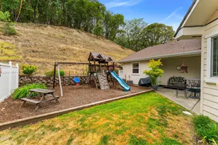 2226 SE Linden Ln, Grants Pass, OR 97527 - Photo 37