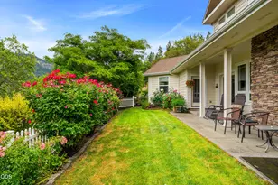 2226 SE Linden Ln, Grants Pass, OR 97527 - Photo 39