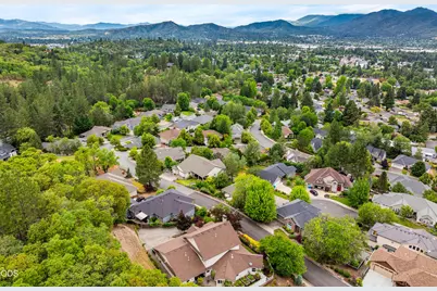 2226 SE Linden Lane, Grants Pass, OR 97527 - Photo 23