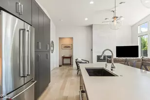 63177 Iner Loop, Bend, OR 97701 - Photo 11