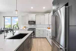 63177 Iner Loop, Bend, OR 97701 - Photo 9