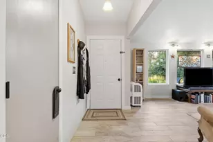 16801 Gross Dr, Bend, OR 97707 - Photo 11