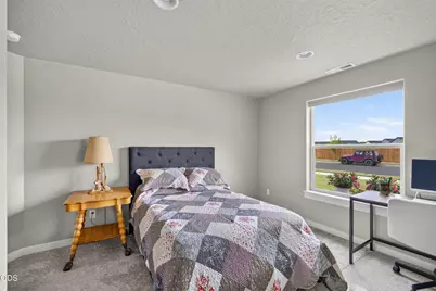 3375 NW Canyon Drive, Redmond, OR 97756 - Photo 33
