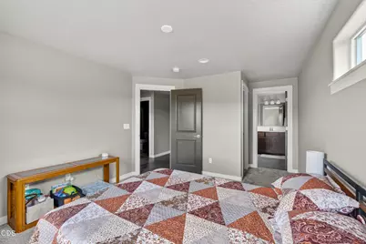 3375 NW Canyon Drive, Redmond, OR 97756 - Photo 29