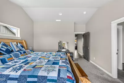 3375 NW Canyon Drive, Redmond, OR 97756 - Photo 21