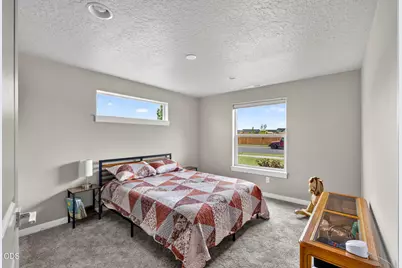 3375 NW Canyon Drive, Redmond, OR 97756 - Photo 27