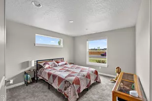 3375 NW Canyon Dr, Redmond, OR 97756 - Photo 27