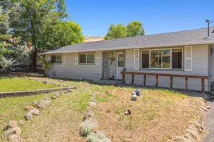 6236 Cherry Way, Klamath Falls, OR 97603 - Photo 3