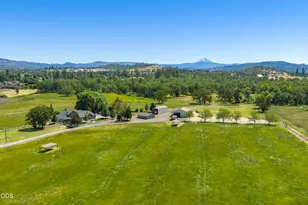 163 Hidden Valley Dr, Eagle Point, OR 97524 - Photo 49