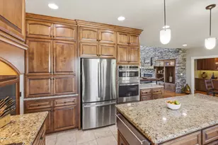 163 Hidden Valley Dr, Eagle Point, OR 97524 - Photo 25