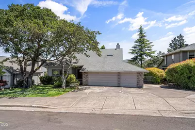 1031 Kristen Drive, Medford, OR 97504 - Photo 5