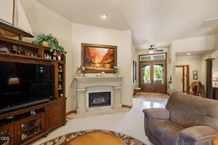 635 7th Fairway Dr, Medford, OR 97504 - Photo 21
