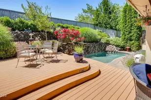 635 7th Fairway Dr, Medford, OR 97504 - Photo 3