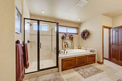 635 Seventh Fairway Drive, Medford, OR 97504 - Photo 51