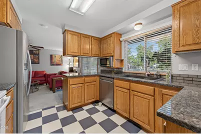 854 SW 23rd Court, Redmond, OR 97756 - Photo 11