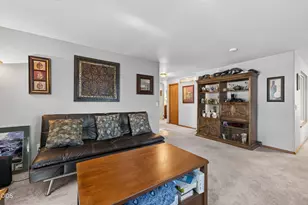 854 SW 23rd Ct, Redmond, OR 97756 - Photo 5