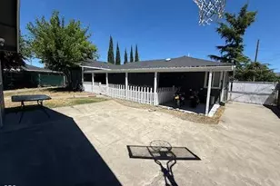 2695 Merriman Rd, Medford, OR 97501 - Photo 21